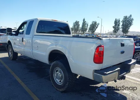 2014 Ford F-350 Xl z USA, uszkodzony, nr VIN 1FT7X3BT4EEB27105